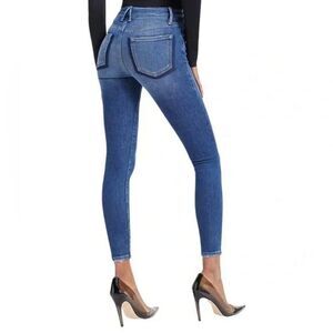 Good American Good Waist Crop Shadow Pockets High Rise Distressed Skinny